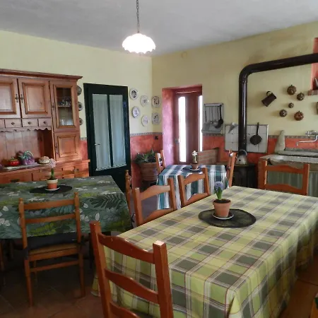 Mamota فندق مبيت وإفطار Vesime